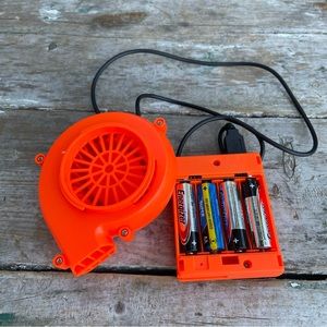 Mini fan for inflatable costume